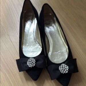 Elegant Black Women's Shoes with Bow Accent